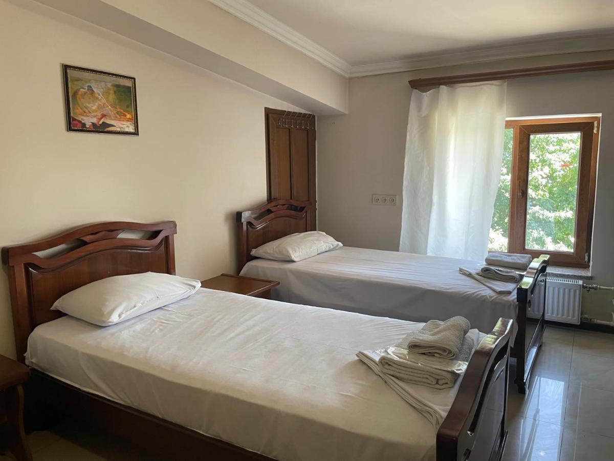 Hotel Old Kayaran Jerevan Buitenkant foto
